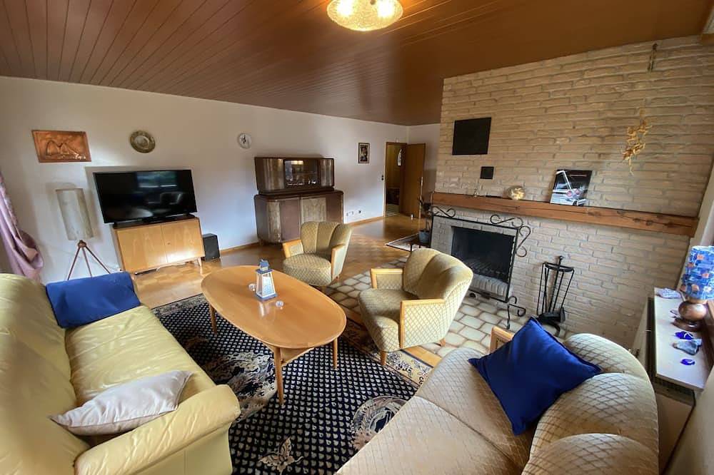 Ferienhaus Petzold mit Garten und Kamin, ruhige Lage in Wunstorf, Steinhuder Meer
