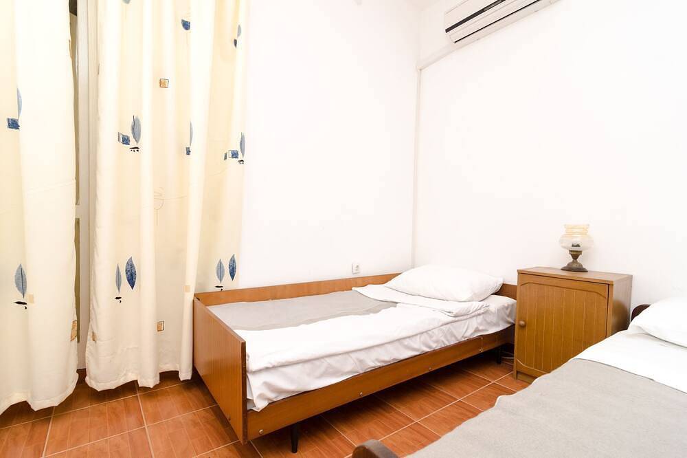 Guest House Kiko - Vierbettzimmer in Pomena, Mljet