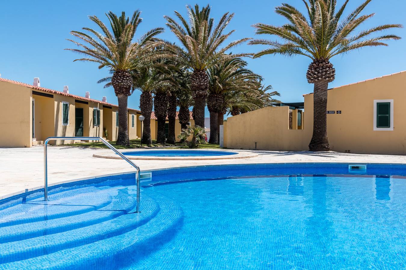 Apartment in 'Las Siete Palmeras - Ciudadela' Hotel with Pool, Wi-Fi and Air Conditioning in Cala Blanes, Ciutadella