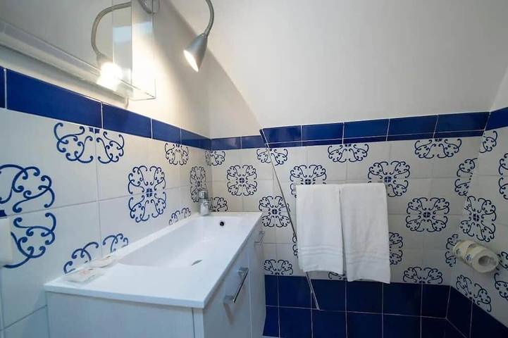Renoir Room in Tovere, Amalfi