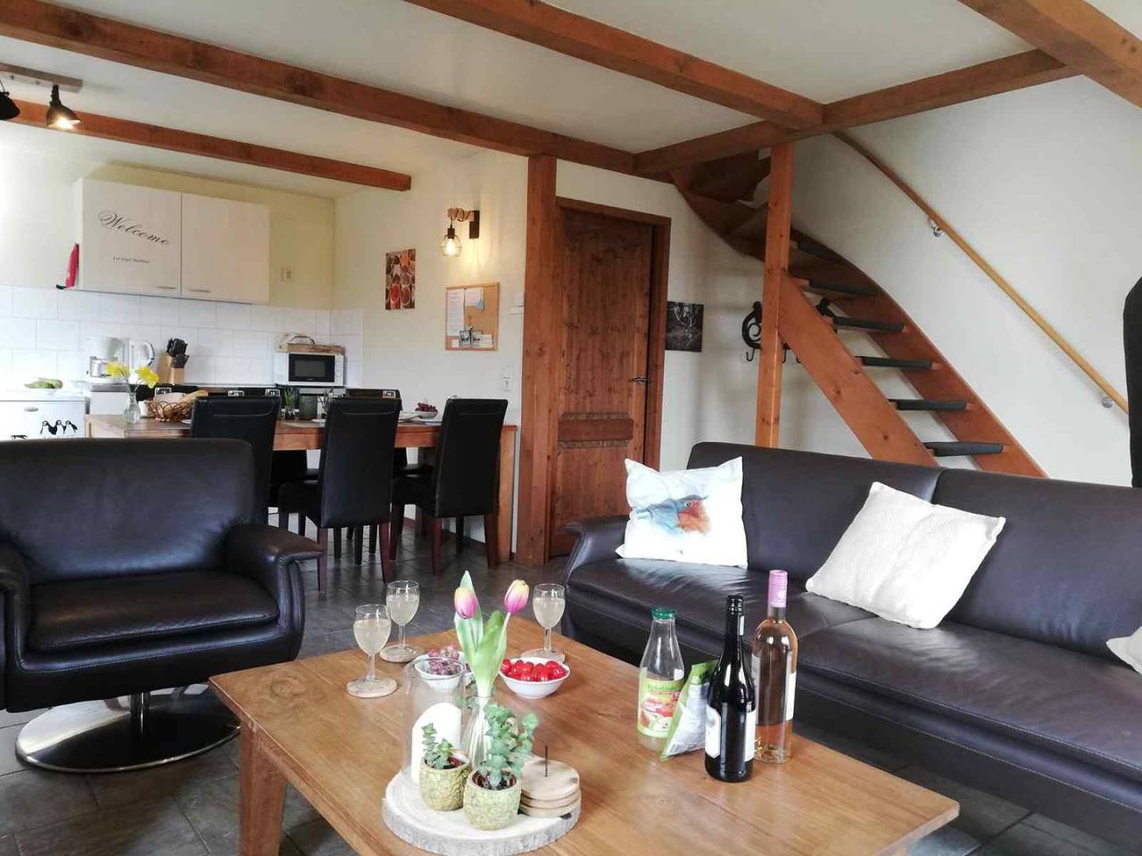 Komfortabel Ferienhaus für 11 Personen mit Whirlpool und Sauna im Herzen der Ardennen. in Ortho, La Roche-en-Ardenne