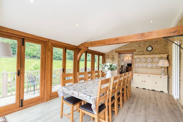 Ferienhaus für 10 Personen, mit Garten, mit Haustier in The Cotswolds