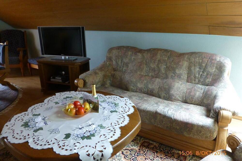 Ganze Wohnung, Ferienwohnung Runkel - Appartement/Fewo, Dusche und Bad, Wc, Balkon in Ehlscheid, Rheinland-Pfalz