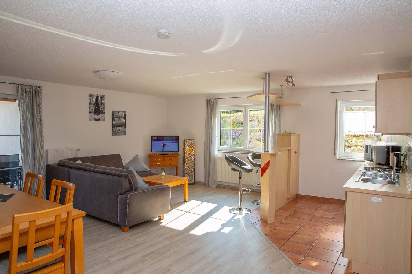 Ganze Wohnung, Apartment 'Haus 4, 2-Zimmer' mit Seeblick, gemeinsamer Terrasse und Wlan in Meersburg, Region Bodensee-Oberschwaben