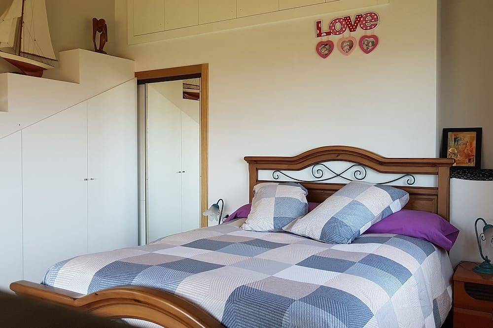 Entire apartment, Apartment with sea views in Meira, Moaña