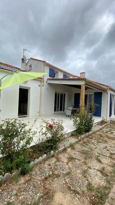Four-Bedroom House in Corsept, Vallée de la Loire