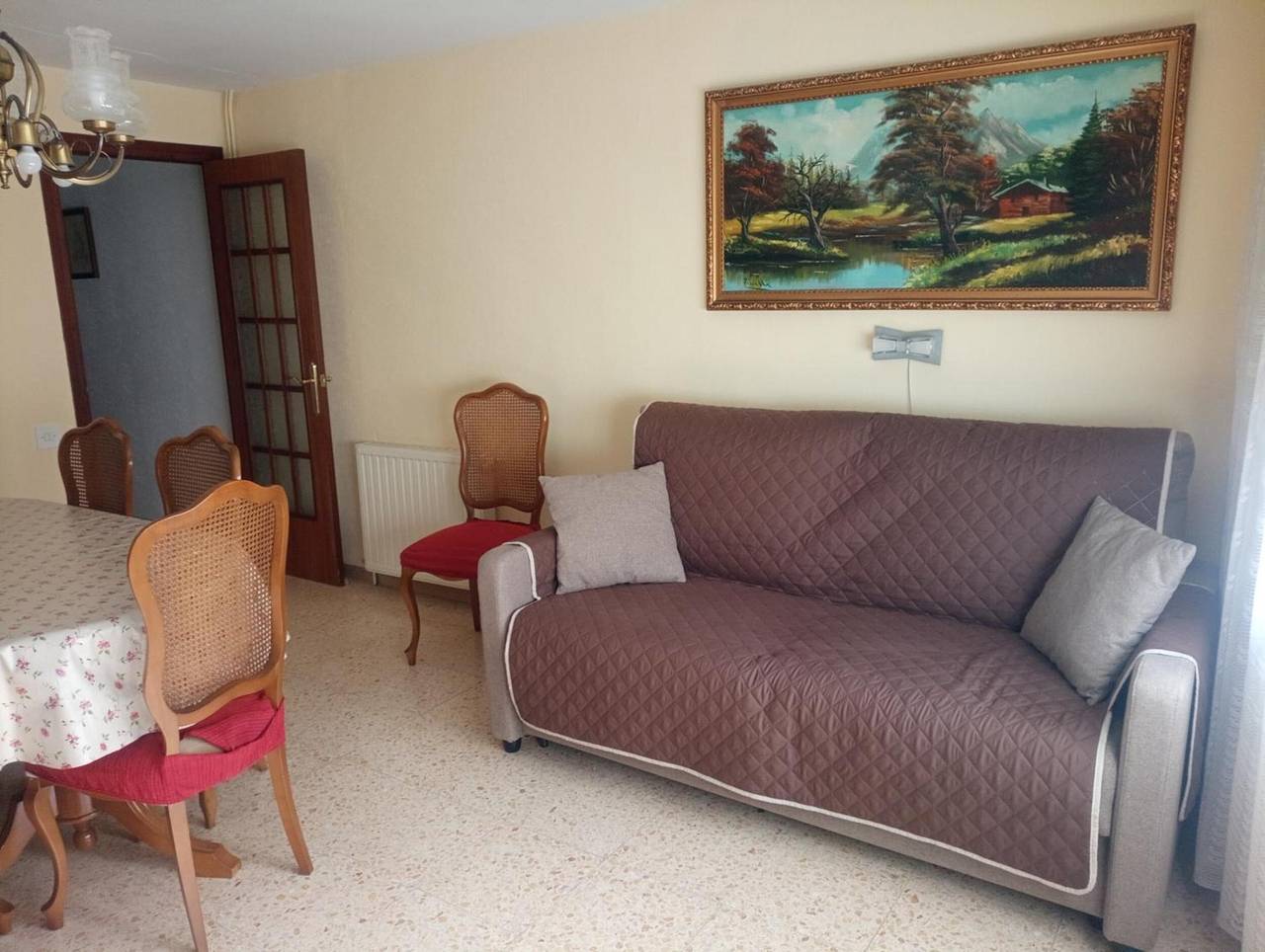 Casa vacacional 'Ca La Cris' con balcón y Wi-Fi in Cornudella, Montsant DO