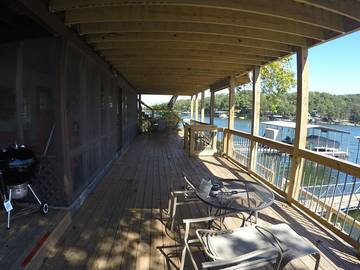 Vacation House for 6 Guests in Lake of the Ozarks, Ozark Mountains, Picture 4