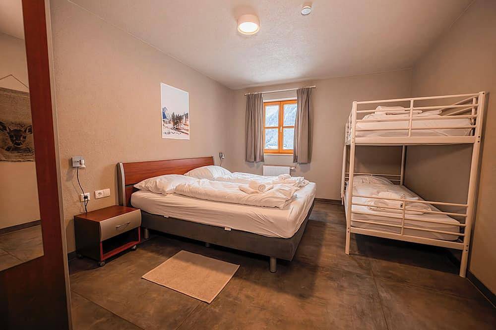 Ganze Wohnung, Chalet zur Rose - Ferienwohnung „Nelke“ 4-Zimmer 2-8 Personen (95m2) in Berwang, Außerfern