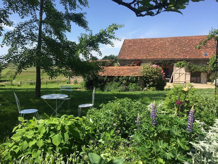 Chambre d’hôte pour 5 personnes, avec Terrasse ainsi que Jardin et Piscine