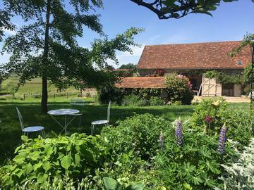 Chambre d’hôte pour 5 personnes, avec jardin ainsi que piscine et terrasse à Saint-Romain-sous-Gourdon