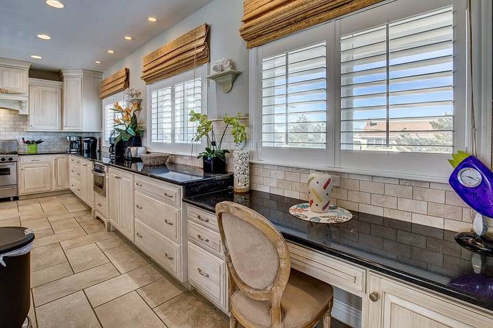 Vacation rental for 30 people, with balcony and hot tub in Sandbridge