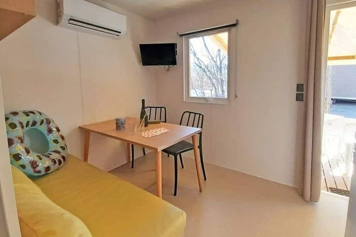 Zecamping 3* chiens acceptés mobil-home Tv clim 18m2 2 pers in Bauduen, Brignoles Region