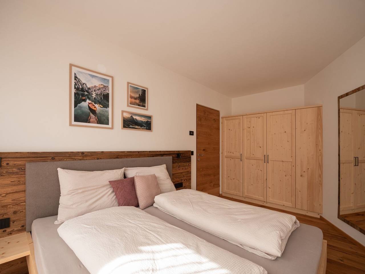 Ganze Ferienwohnung, Oberschöberlehof - Zwei-Raum-Apartment in Meran, Sarntaler Alpen