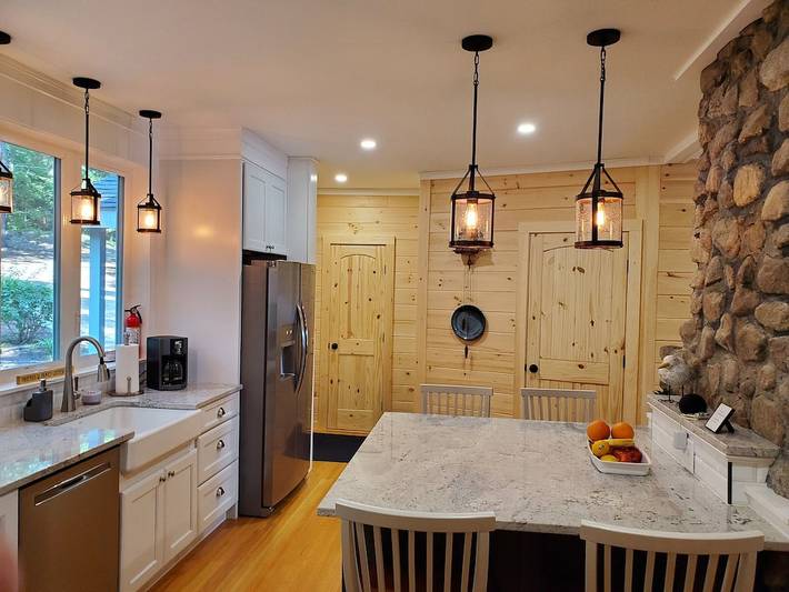 Vacation rental for 8 people, with yard in Sebago Lake