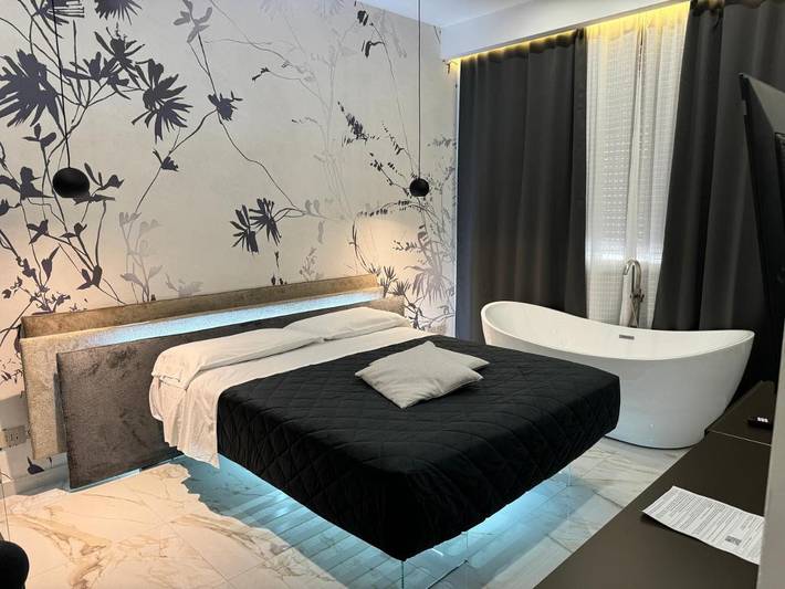 Casa de huéspuedes para 2 personas, con piscina además de jacuzzi y jardín, Se admiten mascotas en Florencia