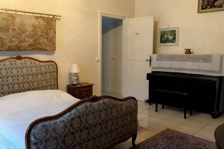 Appartement entier, Fantastique Manoir Du Xvie Siecle En Centre Ville, Proche Plages. in Auray, Côte des Mégalithes