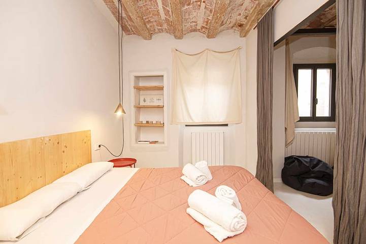 Ganze Wohnung, Apartment Tr Auriga in the Barri Vell, Girona in Girona, Gironès