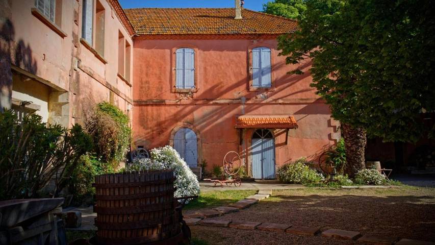 Maison d’hôte pour 2 personnes, avec jardin ainsi que piscine et terrasse à Manduel - 3