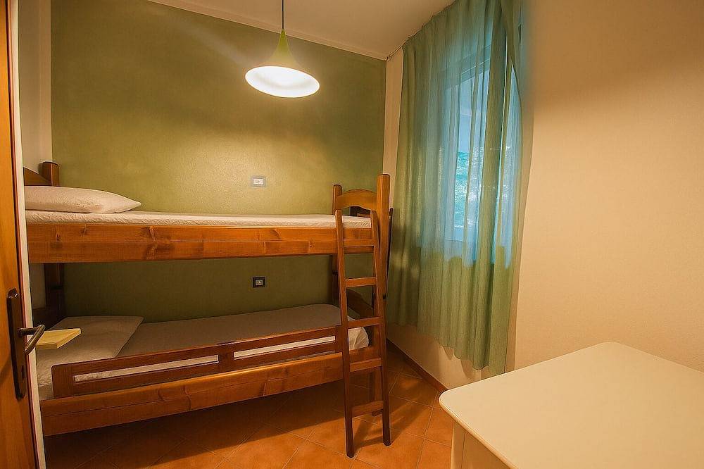 Apartamento entero, Budoni, apartamento 7, a pocos pasos de la playa in Budoni, Olbia-Tempio