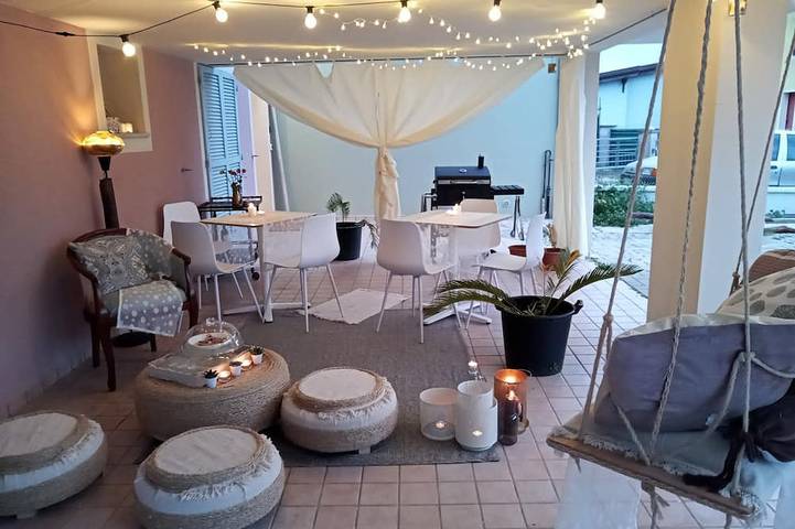 Maison de vacances pour 5 personnes, avec Balcon ainsi que Jardin et Piscine à San Giorgio di Pesaro