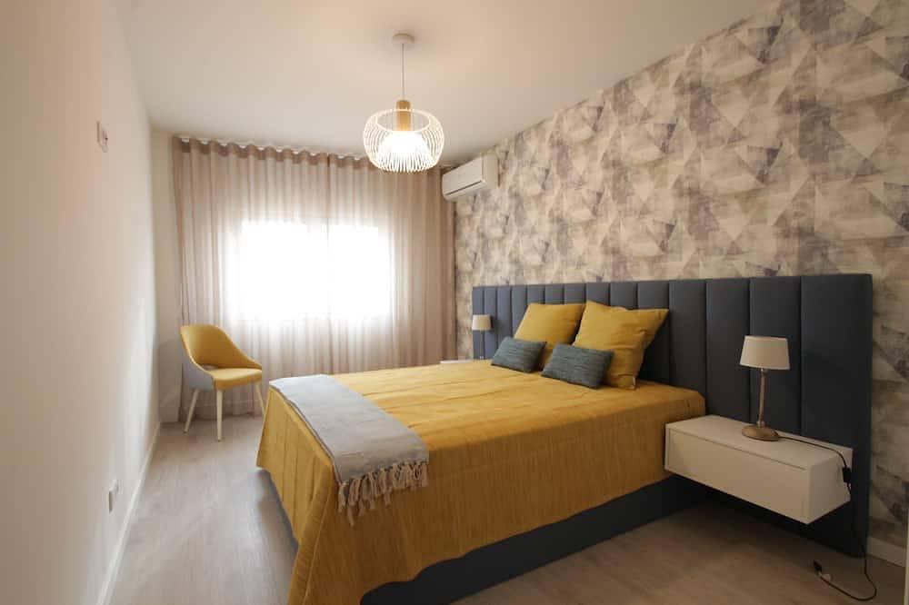 Ganze Wohnung, New Luxury apartment with pool - 5 min walking to the beach in Armação de Pêra (costa), Armação de Pera