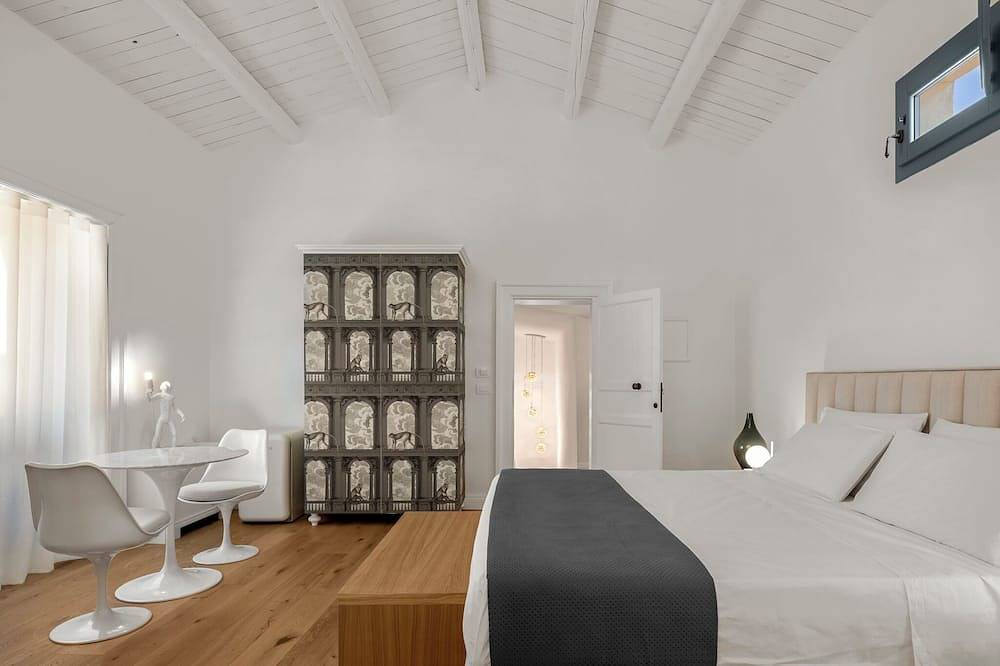 Palmeri Rooms: elegant suites within walking distance of Noto Cathedral in Noto (Sicilia), Municipio de Noto