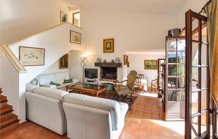 Location de vacances pour 6 personnes, avec piscine ainsi que jardin et terrasse à Sainte-Maxime - 3