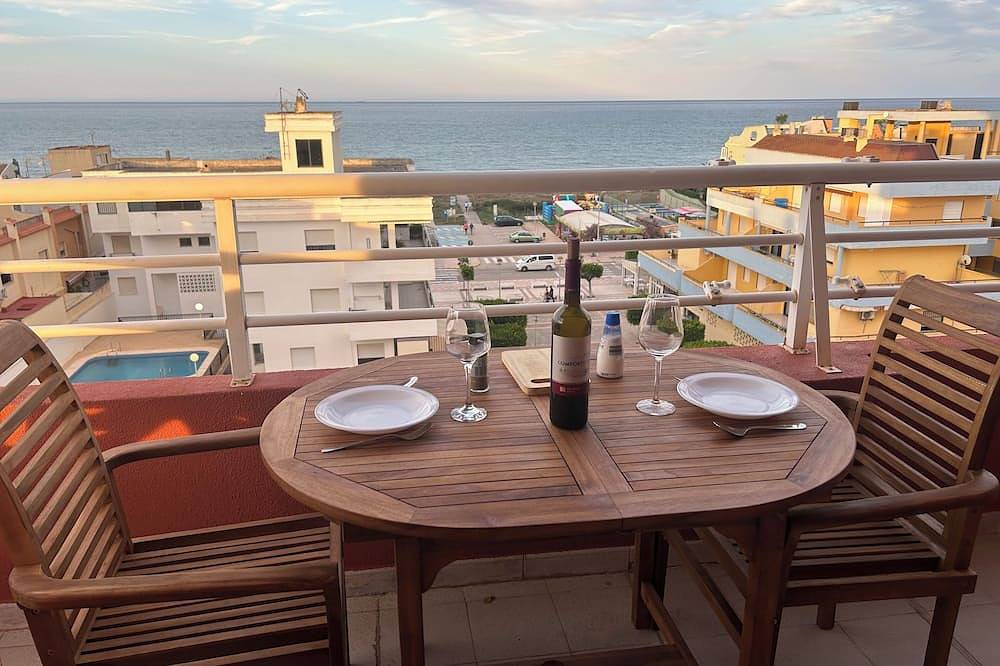 Geheel appartement, Cozy Appartement Tavernes de la Valldigna 4p in Ieper, West-Vlaanderen