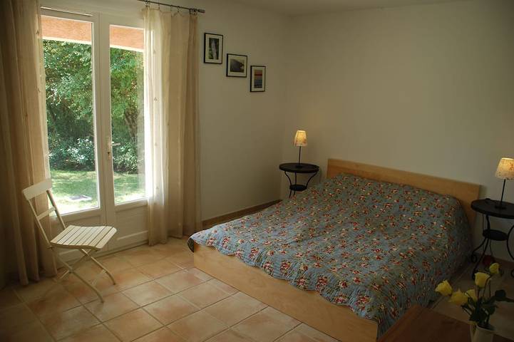 Location de vacances pour 6 personnes, avec jardin et piscine à Pierrevert - 2