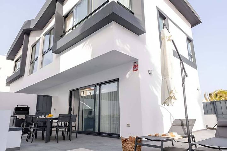 Ferienhaus für 5 Personen, mit Balkon und Garten sowie Pool