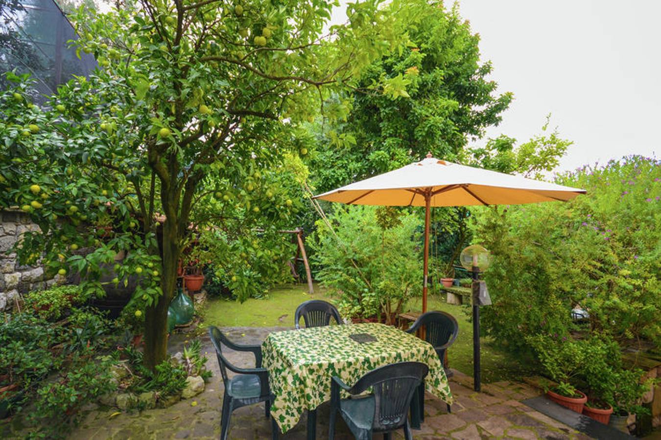 Ganze Wohnung, Einladende Wohnung in Sorrento 52 m² mit Meerblick-Terrasse in Sorrent, Sorrentinische Halbinsel