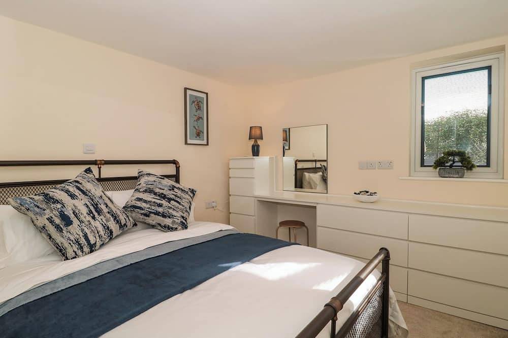 Minime, pet friendly, with a garden in Weston-Super-Mare in Weston-Super-Mare, North Somerset