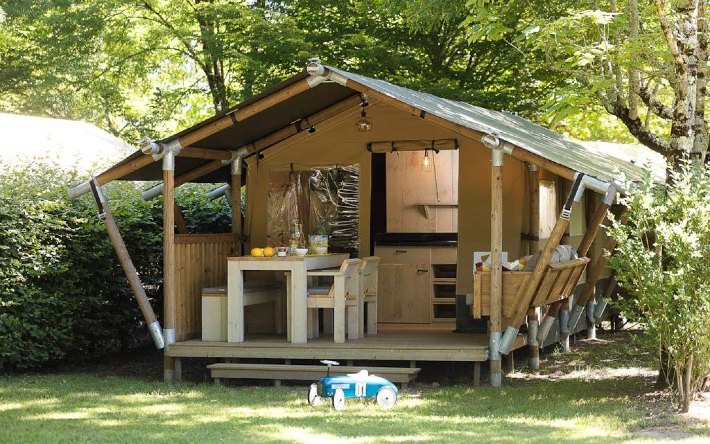 Zecamping 3* piscine chauffée animations locatif 27m2 4 pers in Montpon-Ménestérol, Périgord Blanc