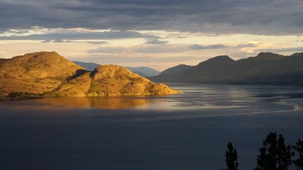 Ganze Wohnung, Peachlands Baumhaus Suite in Peachland, Regional District of Central Okanagan