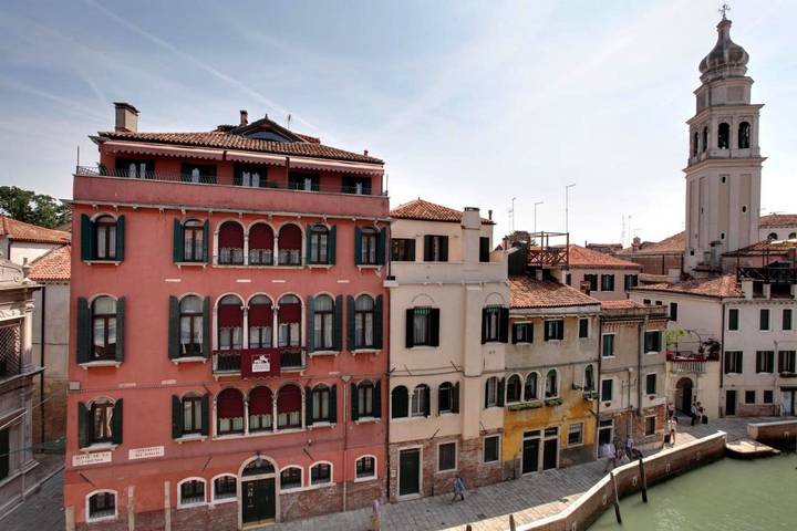 Maison d’hôte pour 4 personnes, avec Balcon ainsi que Terrasse et Vue dans Place Saint Marc