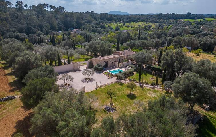 Jornets Terrassenrückzug mit Pool und Küche in Costitx, Mallorca Inselmitte