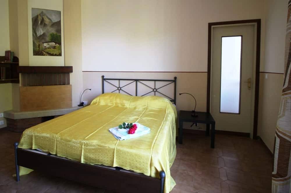 Haus in Zentrum mit grosse Terrasse, Seeblick und nur 200 Meter vom Strand! in Rivoltella del Garda, Desenzano del Garda