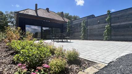 Location de vacances pour 8 personnes, avec jardin ainsi que terrasse et sauna, animaux acceptés à Opglabbeek