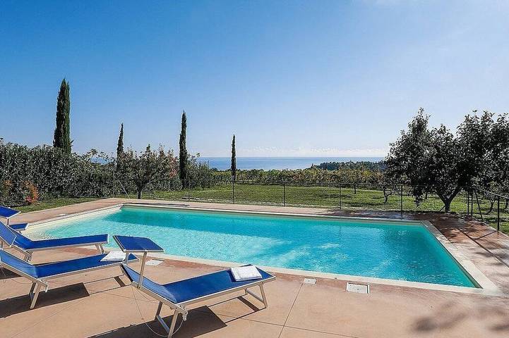 Villa für 11 Personen, mit Garten - 1