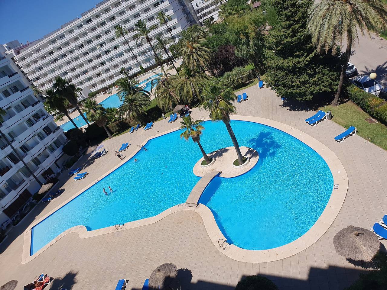 Ganze Wohnung, Ferienwohnung „Alcudia Sea“ mit großem Balkon, Poolblick und Wlan (Home Office) in Alcúdia, Mallorca Norden