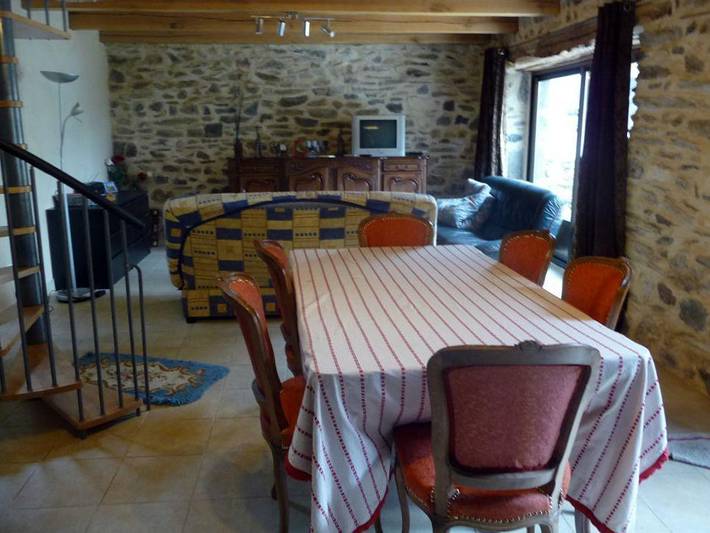 Gîte pour 6 personnes, avec terrasse et jardin à Saint-Chély-d'Aubrac - 3