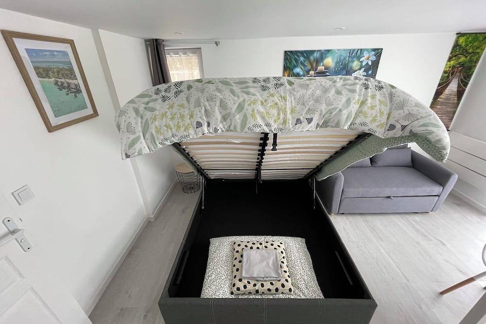 Entire apartment, Zen, studio near Paris Roissy Cdg Airport, Disneyland, Asterix, Exposition in Villepinte, Seine-Saint-Denis