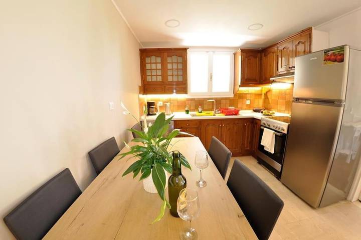 Appartement de vacances pour 4 personnes, avec vue sur le lac ainsi que terrasse et vue