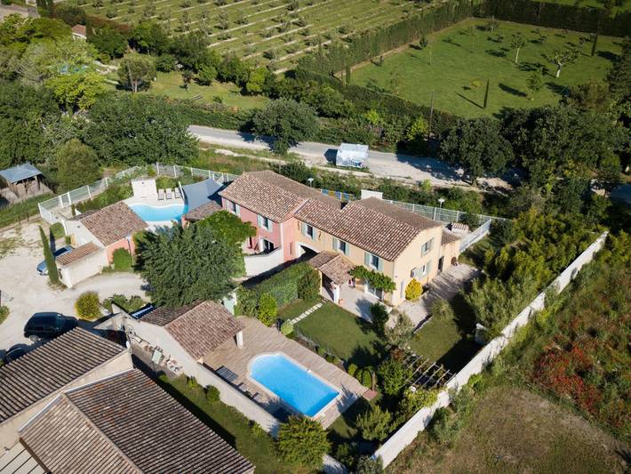 Location de vacances pour 6 personnes, avec piscine ainsi que terrasse et jardin à Taillades - 2