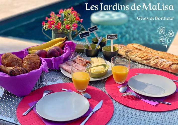 Gîte pour 2 personnes, avec vue ainsi que jardin et piscine à Ferrières-la-Verrerie - 3