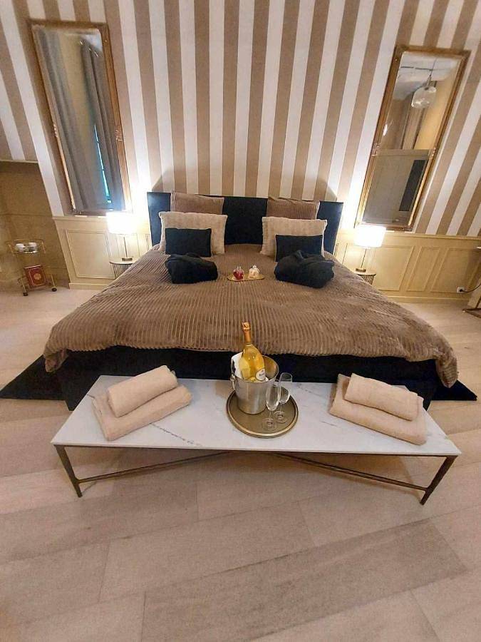 Chambre d’hôte pour 3 personnes, avec Jacuzzi et Terrasse ainsi que Jardin et Sauna à Béthune - 4