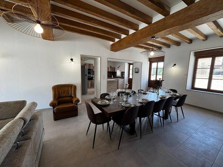 Location de vacances pour 10 personnes, avec jardin et terrasse à Étais-la-Sauvin - 3