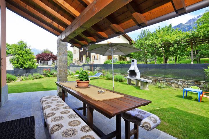 Ferienhaus für 6 Personen, mit Terrasse und Pool sowie Seeblick, kinderfreundlich in Colico - 4