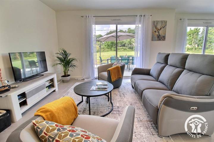 Gîte pour 8 personnes, avec jardin à Penvénan - 4